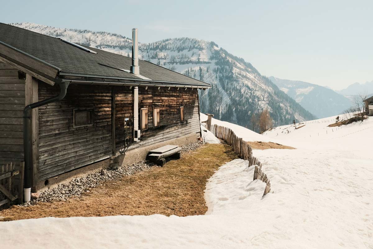 Hütte im Winter